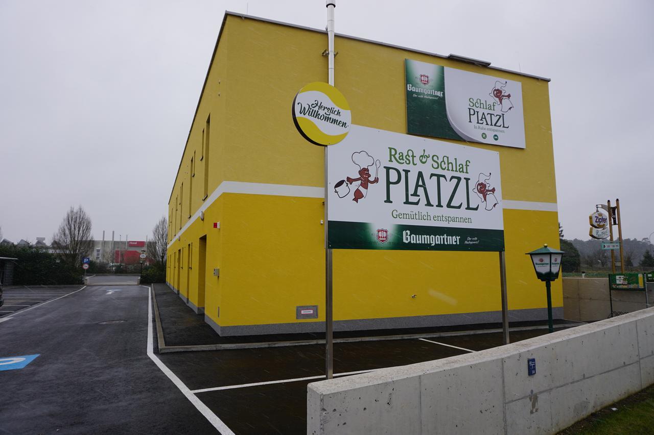 Hotel Schlafplatzl Marchtrenk Exterior foto